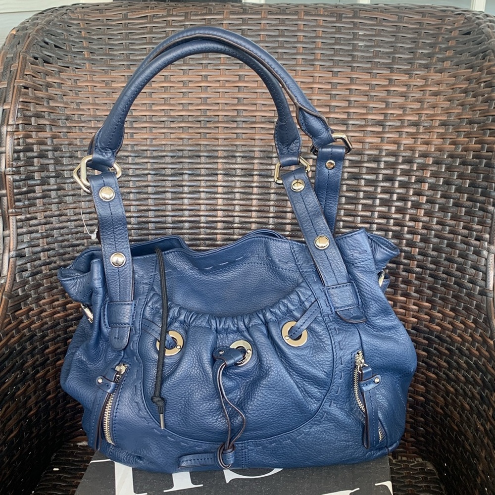 B Makowsky Women Leather Shoulder Bag - Picture 3 of 16